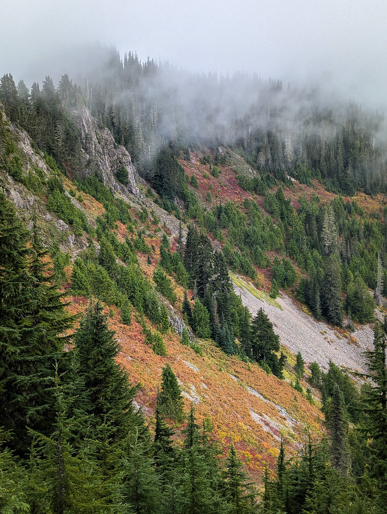 2025-10-04_#42_7-lakes-basin
